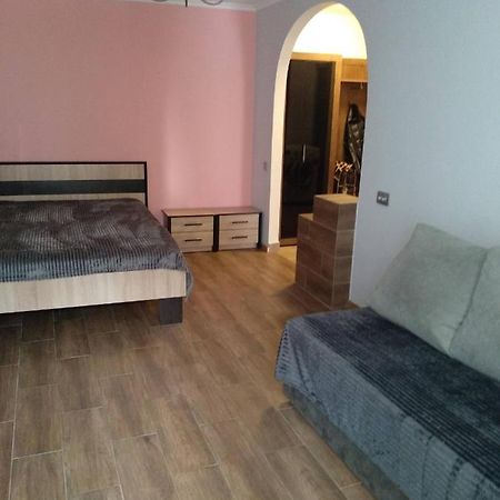 Apartment In The Center Iwano-Frankiwsk Exterior foto